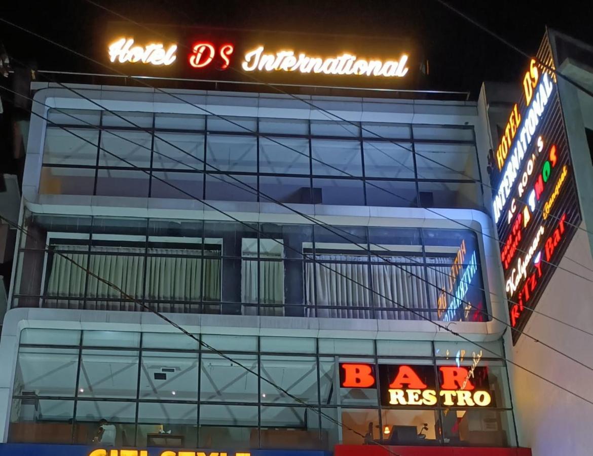 Hotel Ds International Džamšédpur Exteriér fotografie